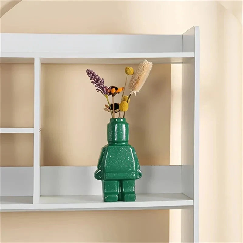 Moderner, von Blockformen inspirierter Blumentopf