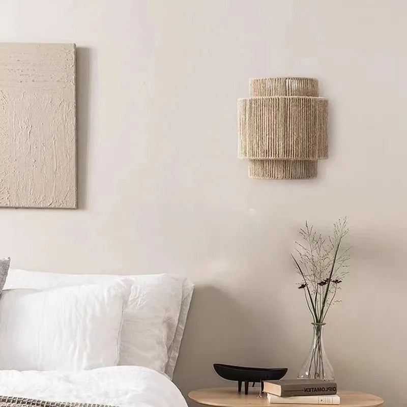 Wandleuchte aus Naturrattan