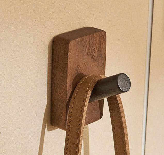 Wandhaken aus Naturholz
