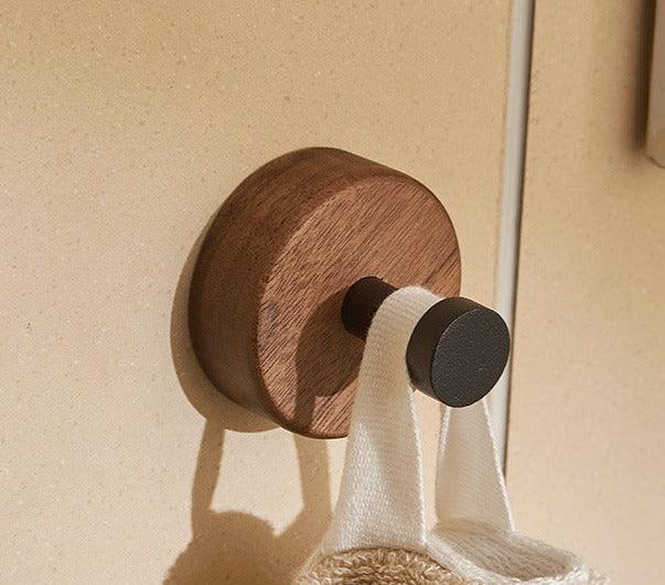 Wandhaken aus Naturholz