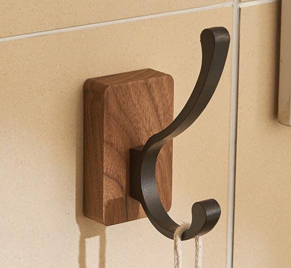 Wandhaken aus Naturholz