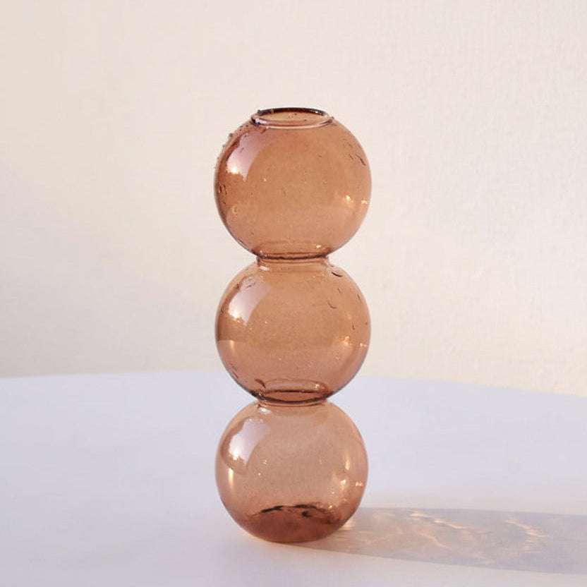 Vase in Form einer abstrakten Kugel