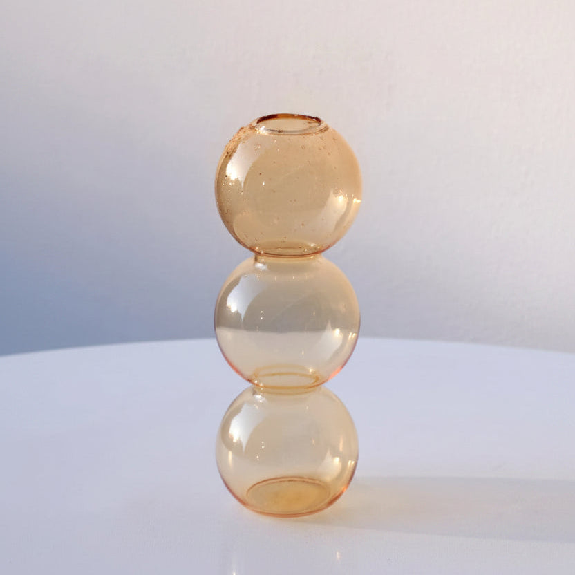 Vase in Form einer abstrakten Kugel