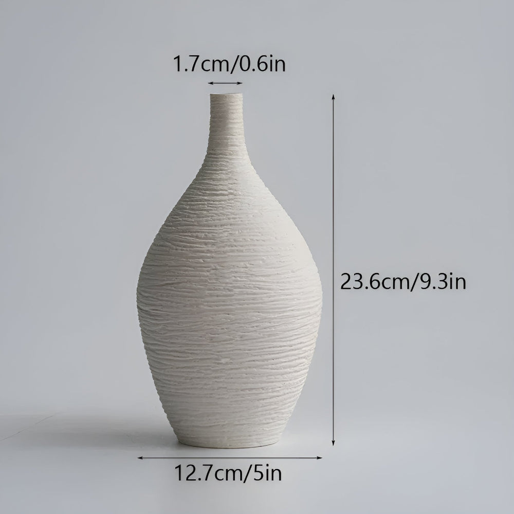 Strukturierte Keramikvase