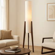 Stehlampe aus massivem Nussbaum